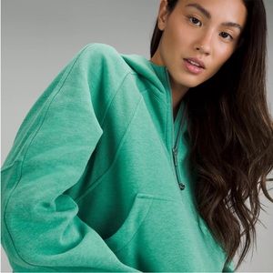 lululemon cropped scuba in maldives green